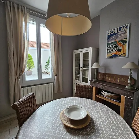 Holiday home Maison Avec Independant Dans Le Centre De - 5306